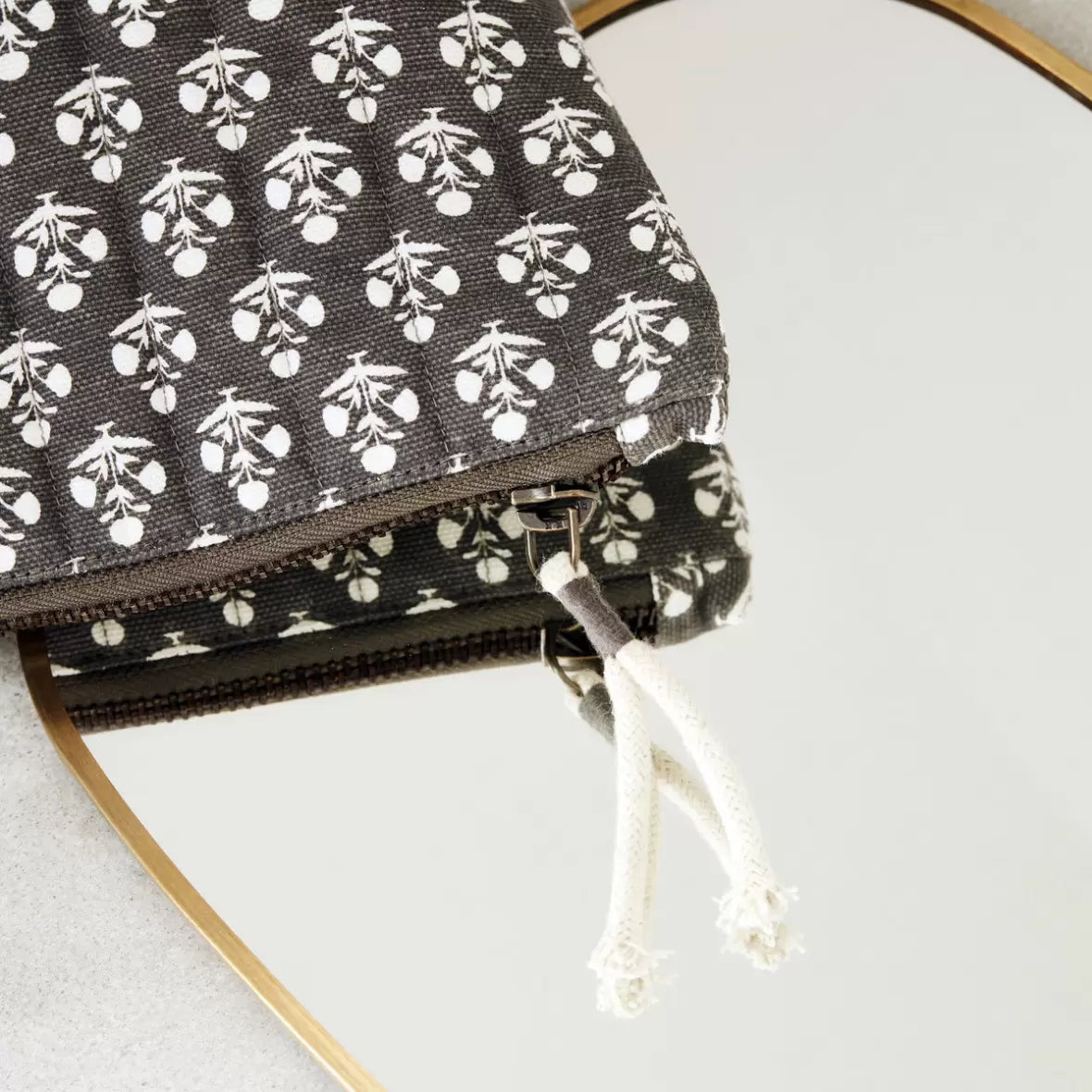 Makeup pung - Lutea - Off-White And Dark Grey