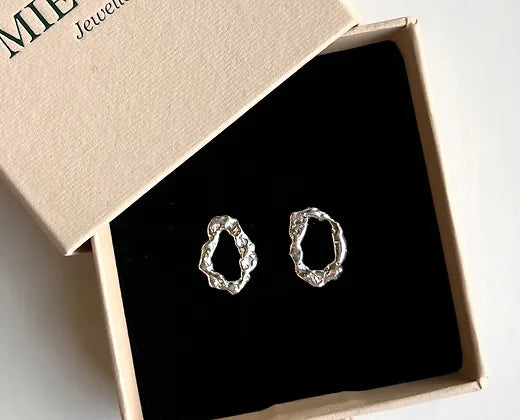 Mini recycled earrings sølv