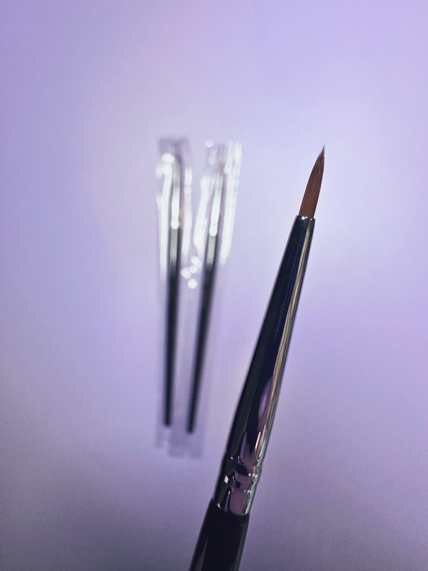 Thin sharp brush