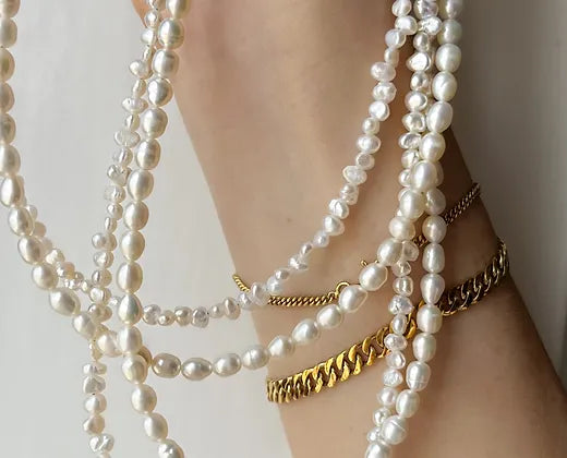 Small Pearls Necklace